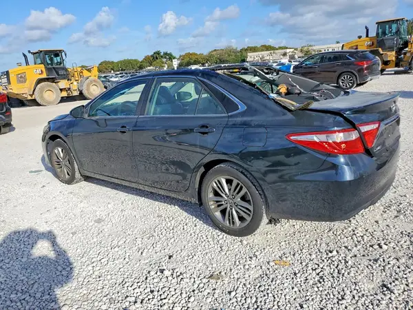 4T1BF1FK6GU264862 2016 TOYOTA CAMRY - Image 2