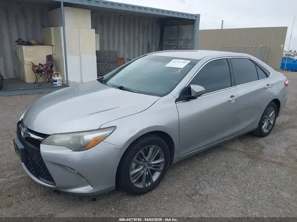 4T1BF1FK6GU266336 2016 TOYOTA CAMRY - Image 2