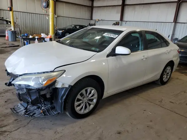 4T1BF1FK6GU501981 2016 TOYOTA CAMRY - Image 1