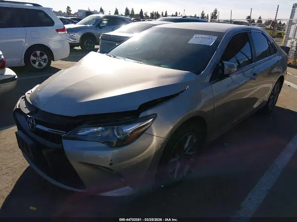 4T1BF1FK6GU503858 2016 TOYOTA CAMRY - Image 2