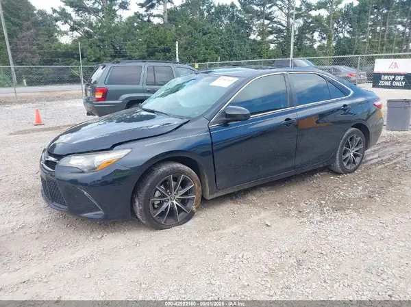 4T1BF1FK6GU504573 2016 TOYOTA CAMRY - Image 2
