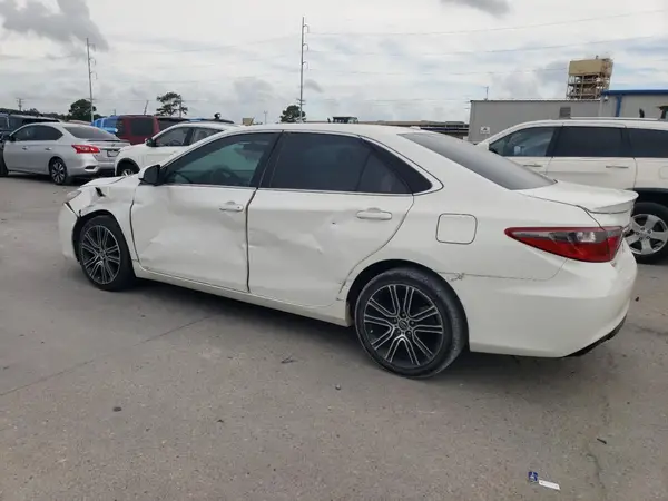 4T1BF1FK6GU509434 2016 TOYOTA CAMRY - Image 2