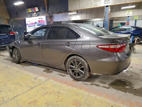 4T1BF1FK6GU511622 2016 TOYOTA CAMRY - Image 2