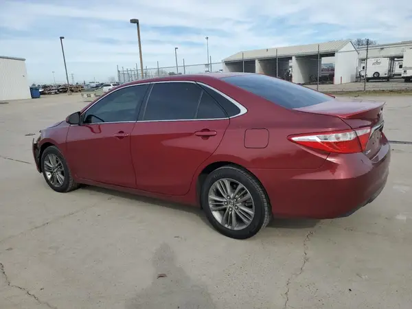 4T1BF1FK6GU512334 2016 TOYOTA CAMRY - Image 2