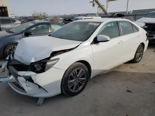 4T1BF1FK6GU513757 2016 TOYOTA CAMRY - Image 1