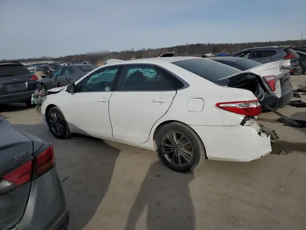 4T1BF1FK6GU513757 2016 TOYOTA CAMRY - Image 2