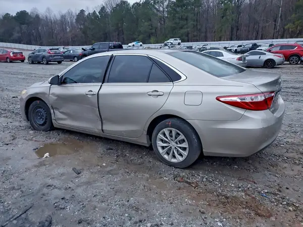 4T1BF1FK6GU514570 2016 TOYOTA CAMRY - Image 2