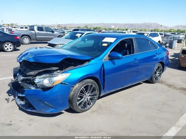 4T1BF1FK6GU518800 2016 TOYOTA CAMRY - Image 2