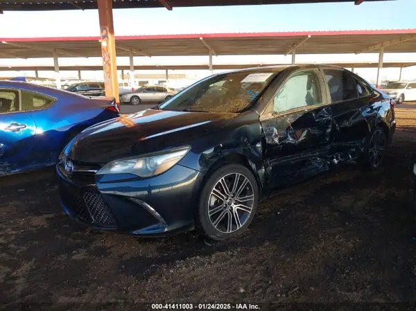 4T1BF1FK6GU520269 2016 TOYOTA CAMRY - Image 2