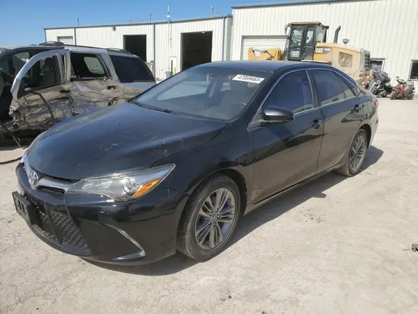 4T1BF1FK6GU520465 2016 TOYOTA CAMRY - Image 1