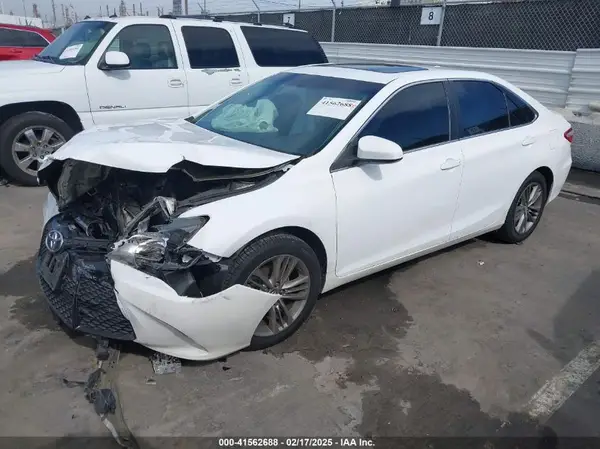 4T1BF1FK6GU521616 2016 TOYOTA CAMRY - Image 2