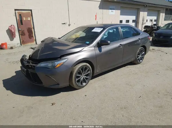 4T1BF1FK6GU523513 2016 TOYOTA CAMRY - Image 2