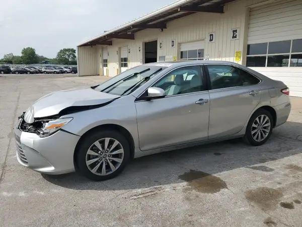 4T1BF1FK6GU524645 2016 TOYOTA CAMRY - Image 1