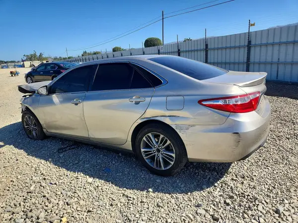 4T1BF1FK6GU525150 2016 TOYOTA CAMRY - Image 2
