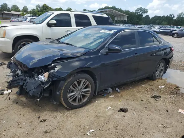 4T1BF1FK6GU526783 2016 TOYOTA CAMRY - Image 1