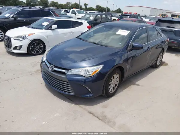 4T1BF1FK6GU527321 2016 TOYOTA CAMRY - Image 2