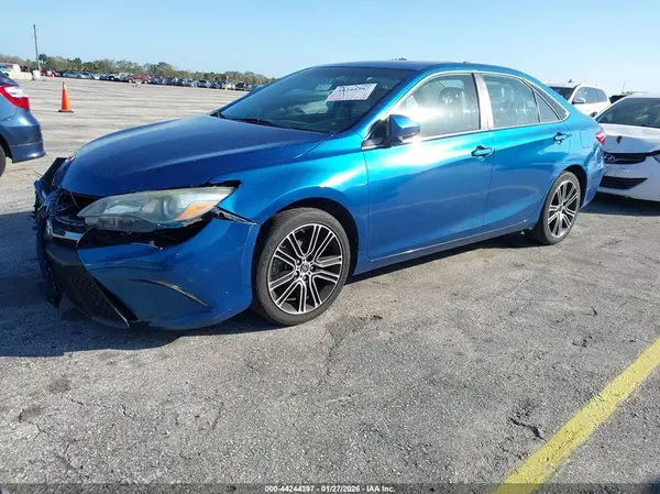 4T1BF1FK6GU528419 2016 TOYOTA CAMRY - Image 2