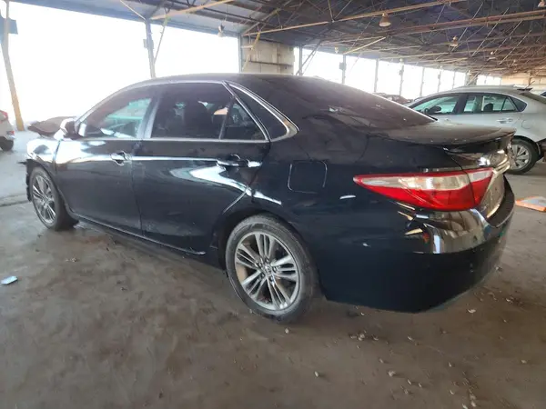 4T1BF1FK6GU528694 2016 TOYOTA CAMRY - Image 2