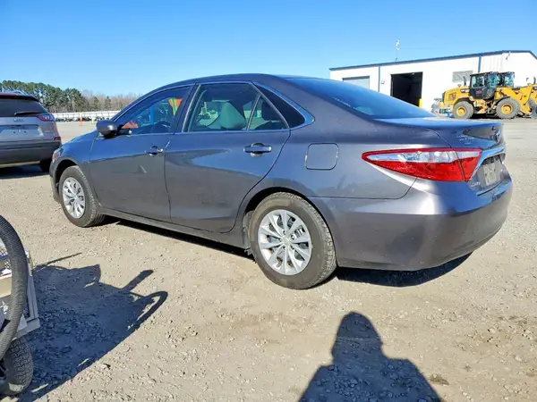 4T1BF1FK6GU529618 2016 TOYOTA CAMRY - Image 2
