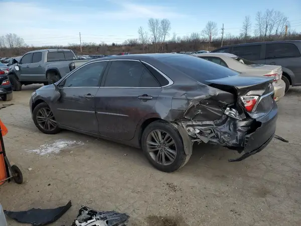 4T1BF1FK6GU530512 2016 TOYOTA CAMRY - Image 2