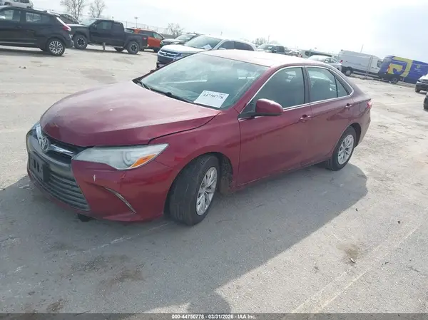 4T1BF1FK6GU533023 2016 TOYOTA CAMRY - Image 2