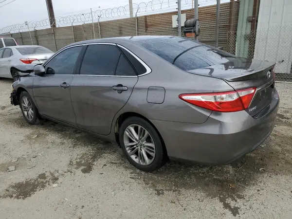 4T1BF1FK6GU533376 2016 TOYOTA CAMRY - Image 2