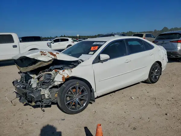 4T1BF1FK6GU535029 2016 TOYOTA CAMRY - Image 1