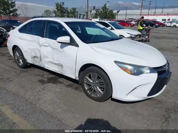 4T1BF1FK6GU535550 2016 TOYOTA CAMRY - Image 1