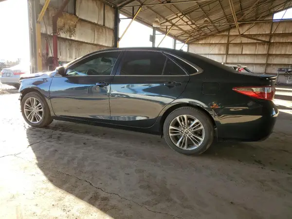 4T1BF1FK6GU536066 2016 TOYOTA CAMRY - Image 2