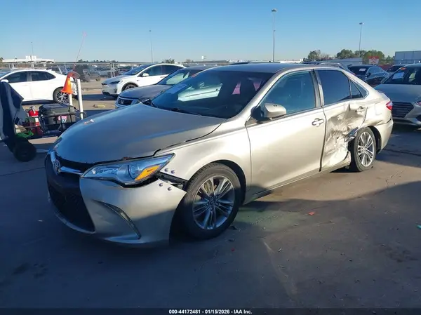 4T1BF1FK6GU536794 2016 TOYOTA CAMRY - Image 2