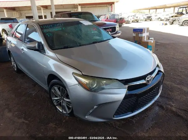 4T1BF1FK6GU537976 2016 TOYOTA CAMRY - Image 1