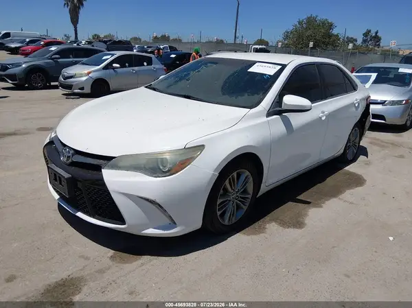 4T1BF1FK6GU538836 2016 TOYOTA CAMRY - Image 2