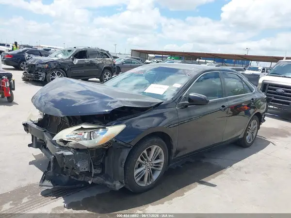 4T1BF1FK6GU539887 2016 TOYOTA CAMRY - Image 2
