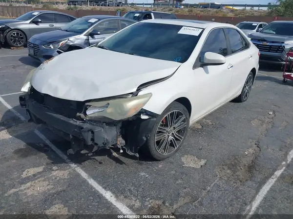 4T1BF1FK6GU541610 2016 TOYOTA CAMRY - Image 2