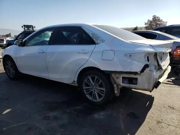 4T1BF1FK6GU541638 2016 TOYOTA CAMRY - Image 2