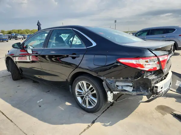 4T1BF1FK6GU542465 2016 TOYOTA CAMRY - Image 2