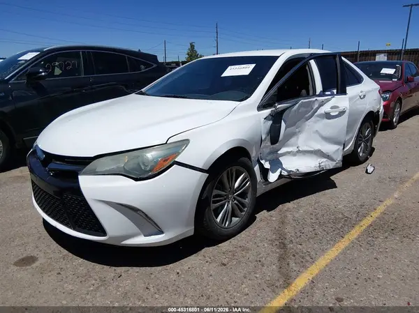 4T1BF1FK6GU542773 2016 TOYOTA CAMRY - Image 2