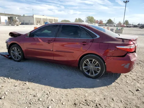 4T1BF1FK6GU543583 2016 TOYOTA CAMRY - Image 2