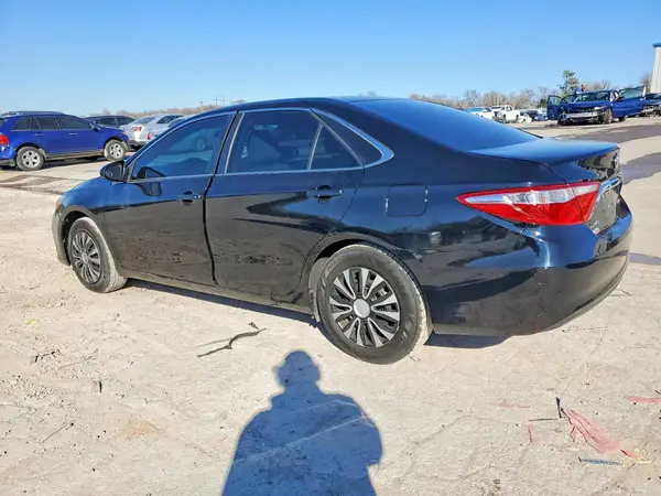 4T1BF1FK6GU546242 2016 TOYOTA CAMRY - Image 2