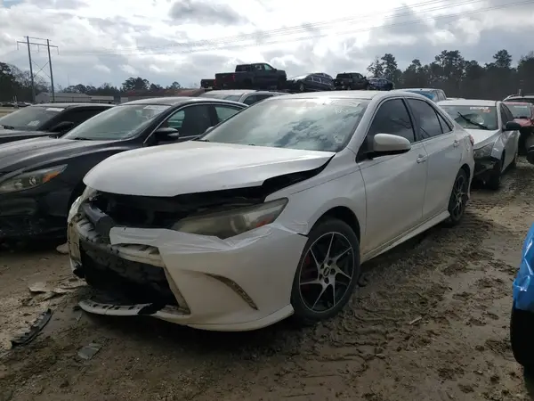 4T1BF1FK6GU551831 2016 TOYOTA CAMRY - Image 1