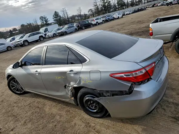 4T1BF1FK6GU552266 2016 TOYOTA CAMRY - Image 2