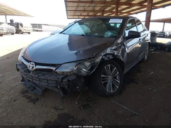 4T1BF1FK6GU555362 2016 TOYOTA CAMRY - Image 2
