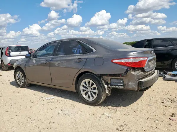4T1BF1FK6GU556608 2016 TOYOTA CAMRY - Image 2