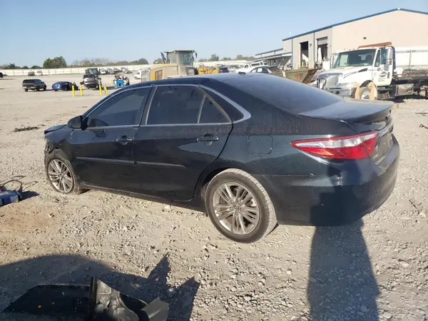 4T1BF1FK6GU557287 2016 TOYOTA CAMRY - Image 2
