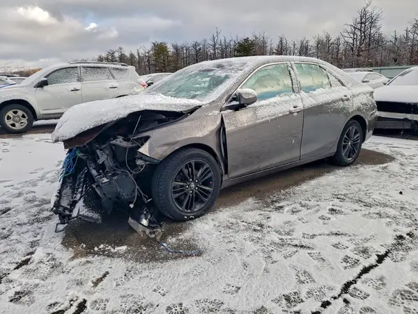 4T1BF1FK6GU558326 2016 TOYOTA CAMRY - Image 1