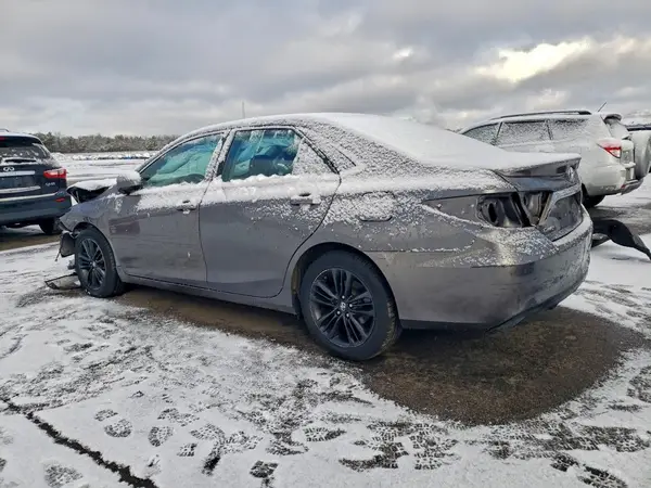 4T1BF1FK6GU558326 2016 TOYOTA CAMRY - Image 2