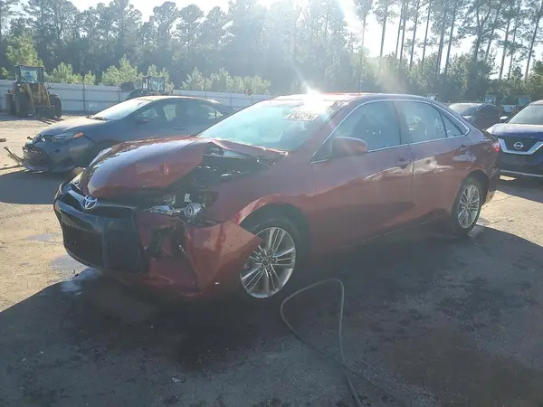 4T1BF1FK6GU558438 2016 TOYOTA CAMRY - Image 1