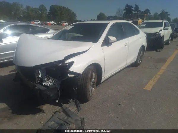 4T1BF1FK6GU562408 2016 TOYOTA CAMRY - Image 2