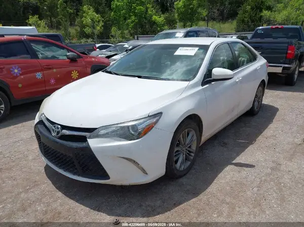 4T1BF1FK6GU562540 2016 TOYOTA CAMRY - Image 2