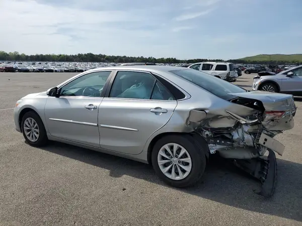 4T1BF1FK6GU564515 2016 TOYOTA CAMRY - Image 2